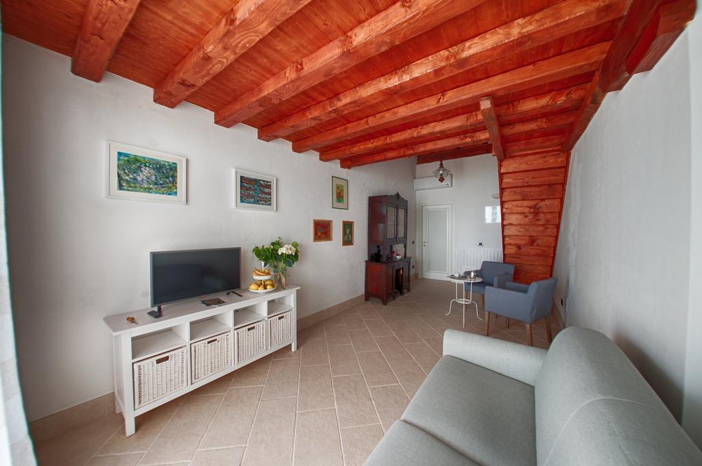 Agriturismo Da Gesi Sale Marasino Exterior foto